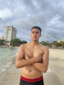 647088787: Chico busca chica en Mallorca