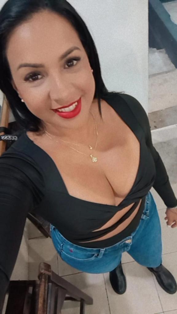 Chica busca chico en Tenerife: 