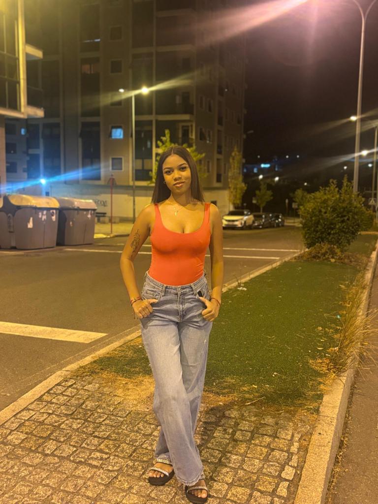 Chica busca chico en Almería: 