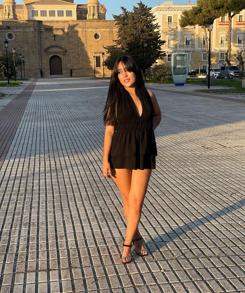 Chica busca chico en Cádiz: 