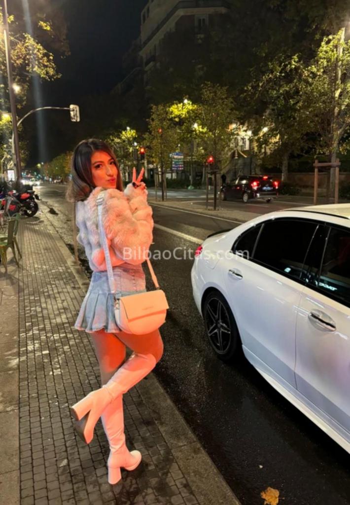 Chica busca chico en Cádiz: 