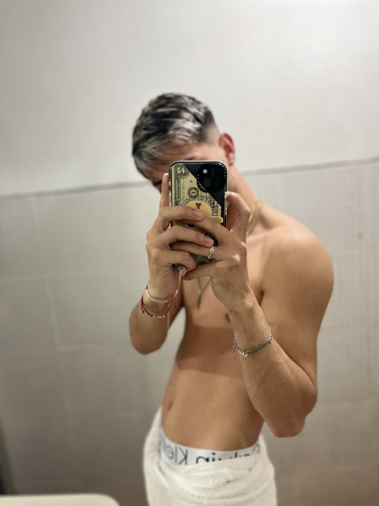 Chico busca chica en Ibiza: 