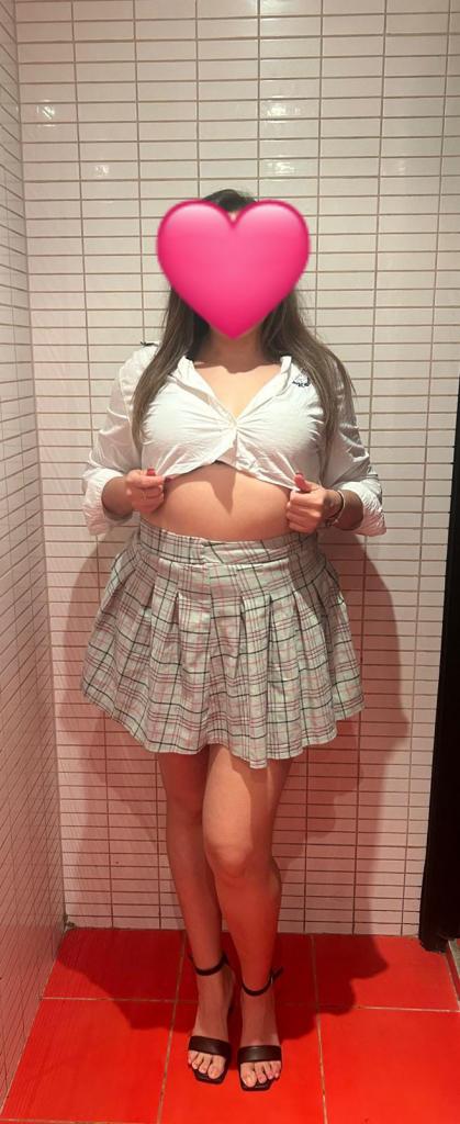 Chica busca chico en Sevilla: 