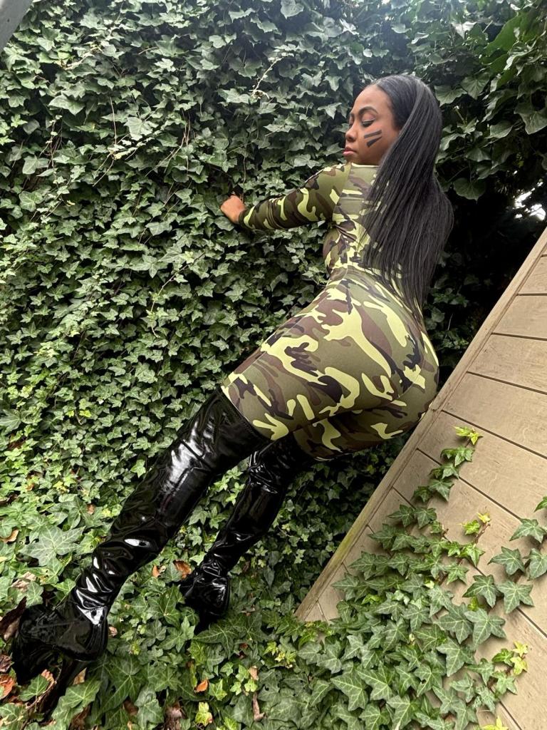 Chica busca chico en Mallorca: 