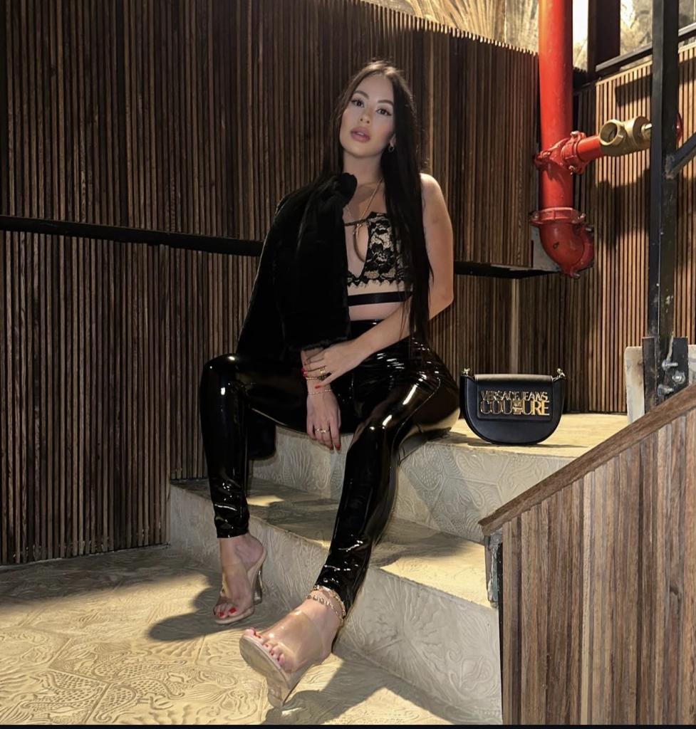 643550582: Chica busca chico en Huesca