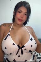 663239165: Chica busca chico en Barcelona