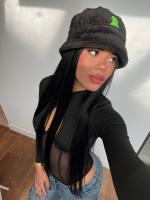 604374286: Chica busca chico en Madrid