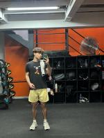 661178075: Chico busca chica en Barcelona