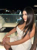 664036200: Chica busca chico en Barcelona