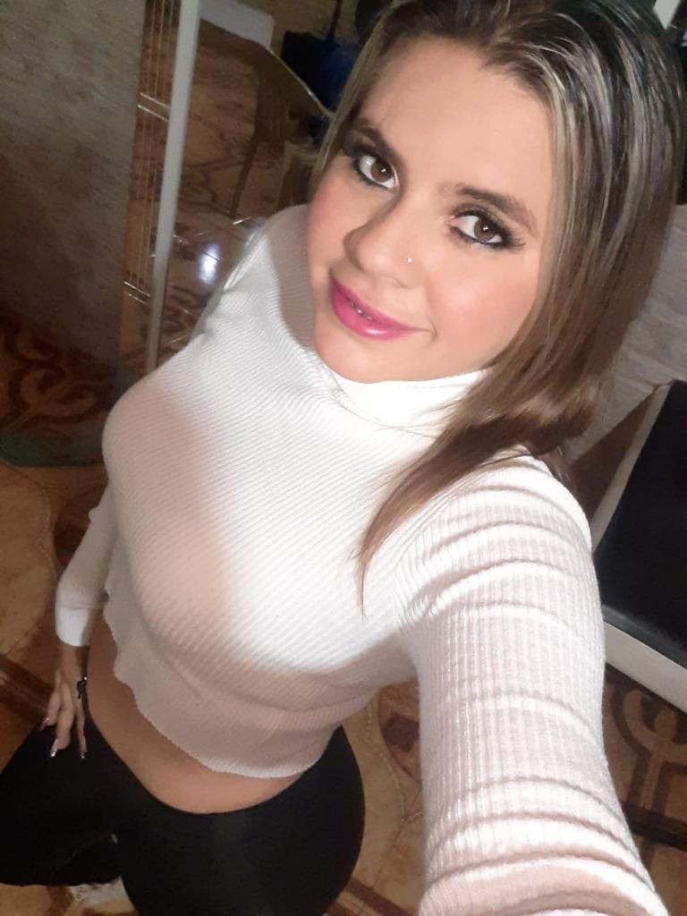Chica busca chico en Valencia: Chica busca chico