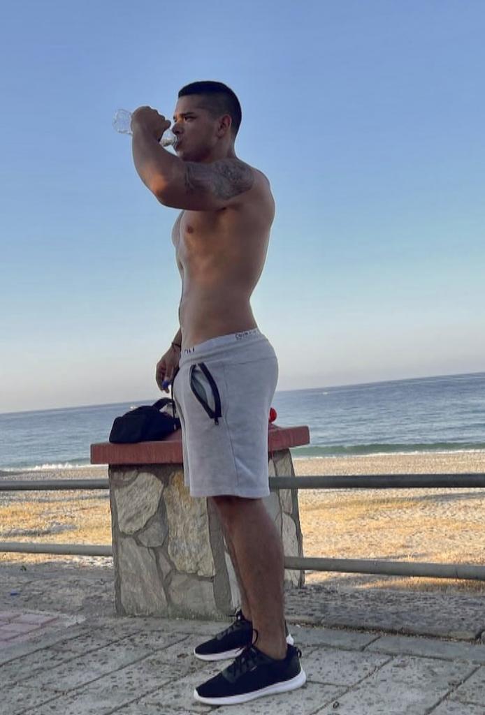 Chico busca chica en Málaga: 