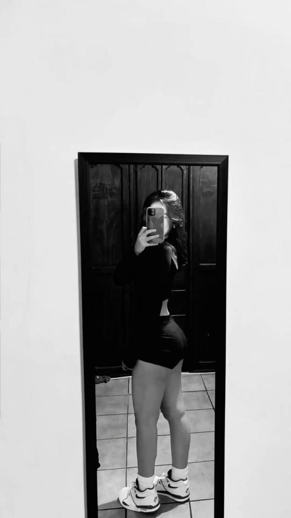 Chica busca chico en Sevilla: 