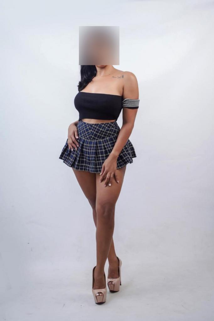 603257529: Chica busca chico en Sevilla