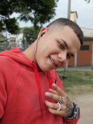 631442511: Chico busca chica en Castellón