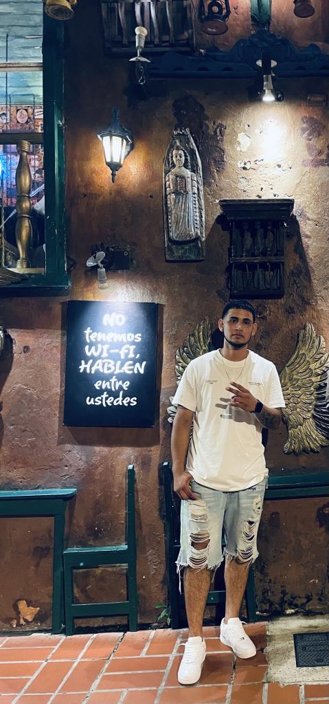 Chico busca chica en Alicante: 