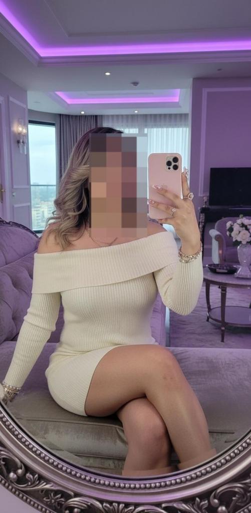 Chica busca chico en Ibiza: 