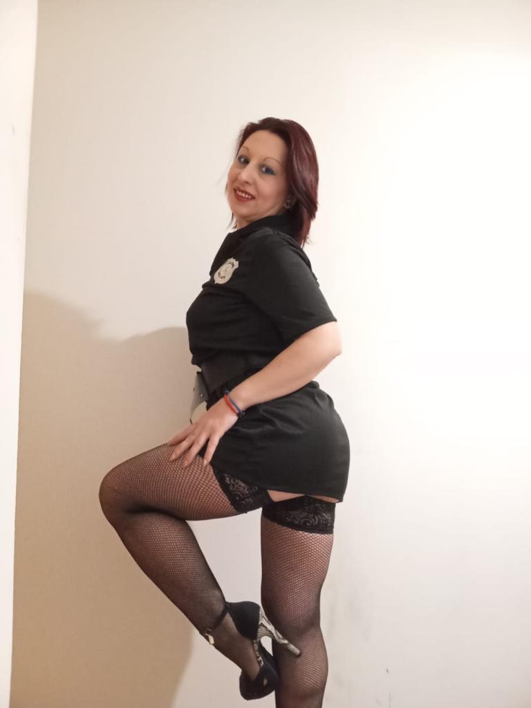 631100903: Chica busca chico en Barcelona