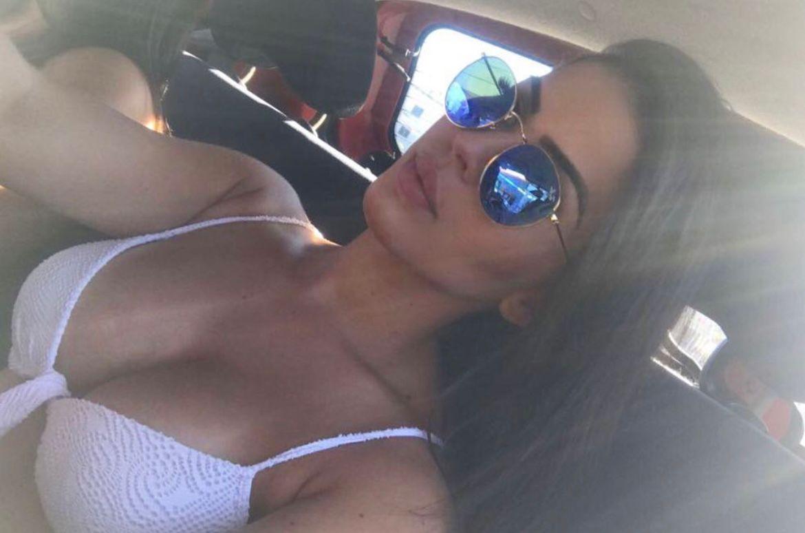 Chica busca chico en Ibiza: Chica busca chico