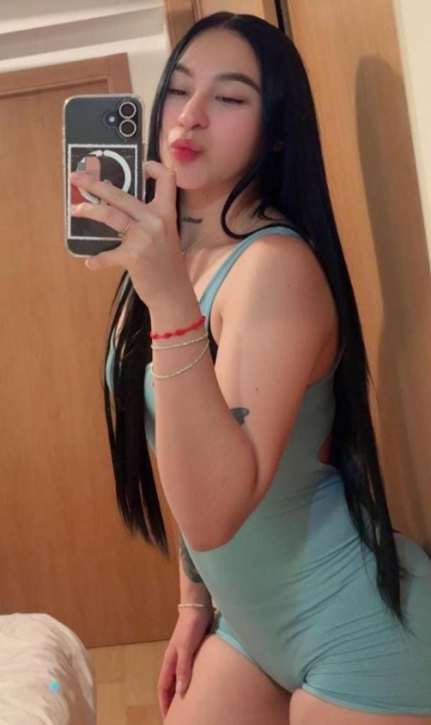 611310598: Chica busca chico en La Coruña