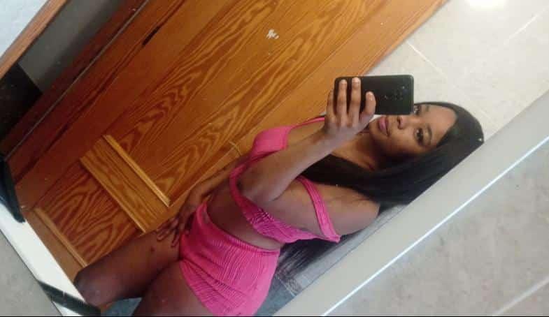 614674235: Chica busca chico en Murcia