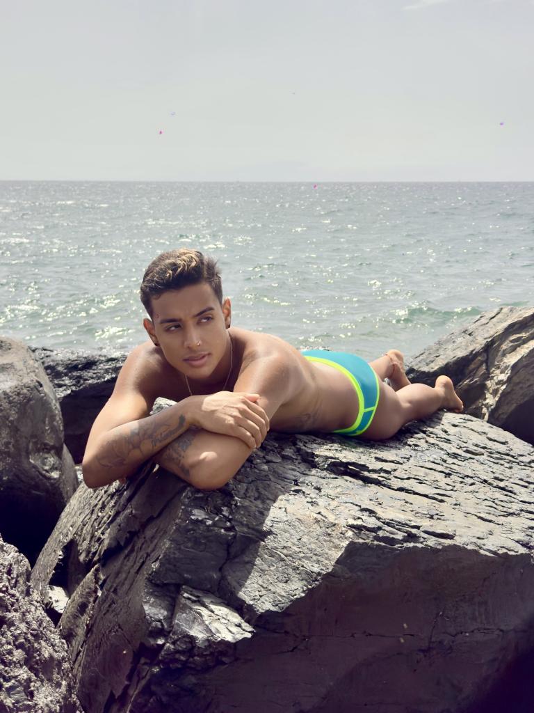 Chico busca chica en Cádiz: 