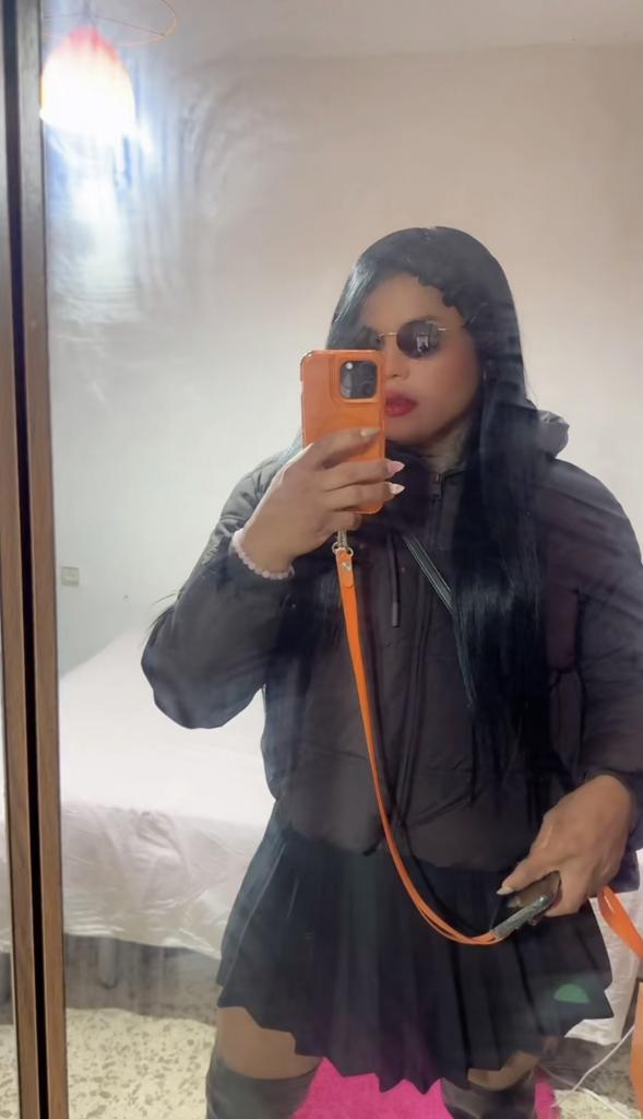 600004617: Transexual en Cádiz