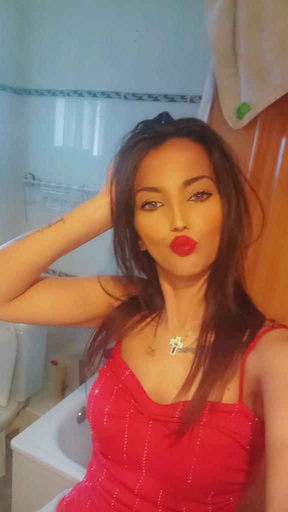 627453975: Chica busca chico en Barcelona