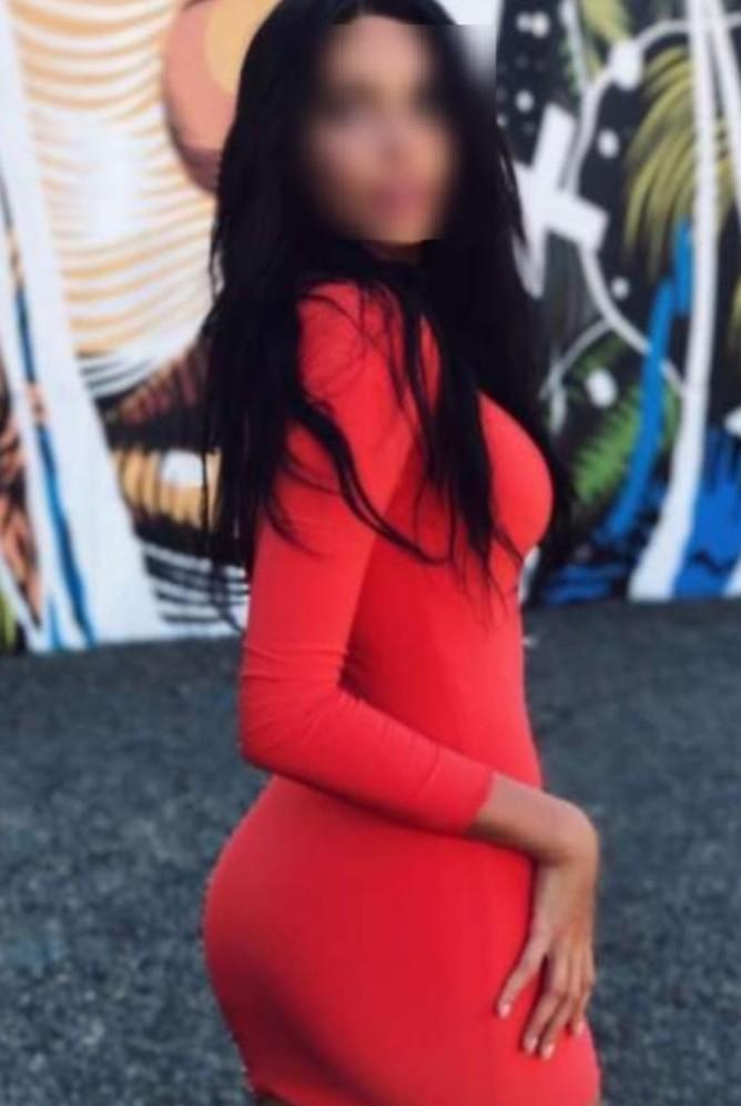 Chica busca chico en Tenerife: 