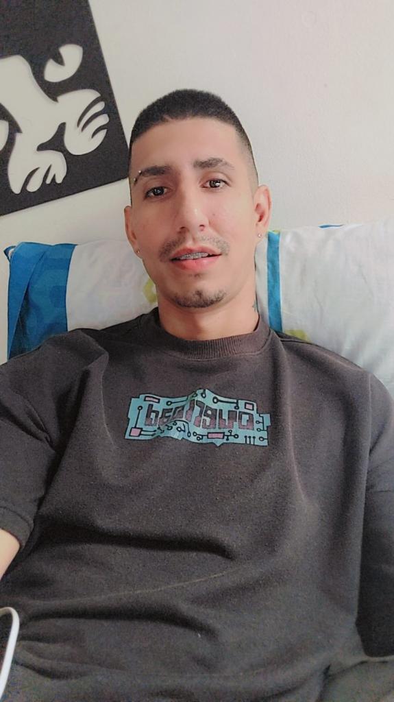 657761405: Chico busca chica en Madrid