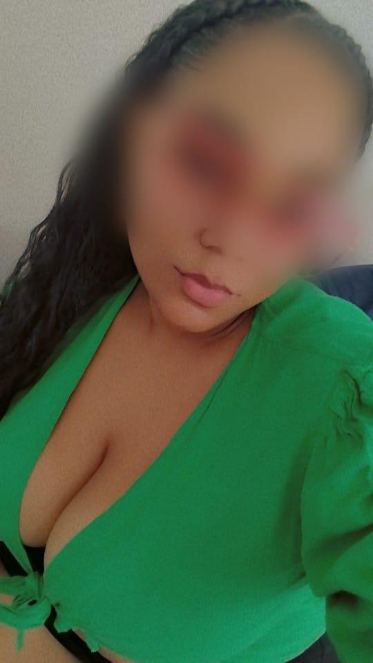686640438: Chica busca chico en Valencia