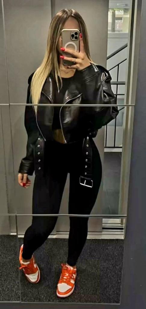 Chica busca chico en Tarragona: 