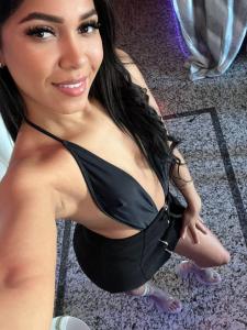 680366967: Chica busca chico en Madrid