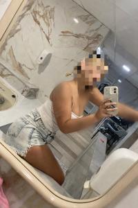 624239289: Chica busca chico en Gerona