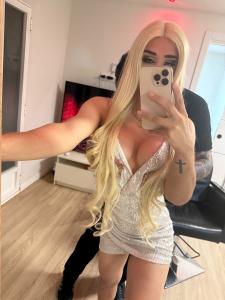 610427429: Chica busca chico en Madrid