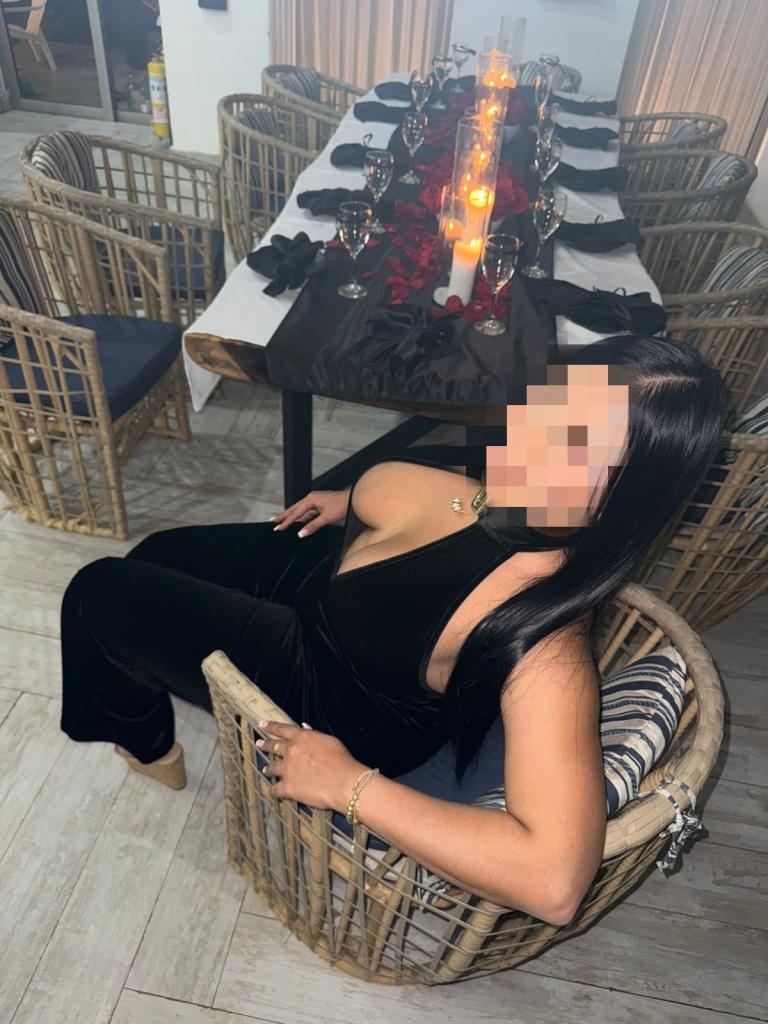 687888529: Chica busca chico en Barcelona