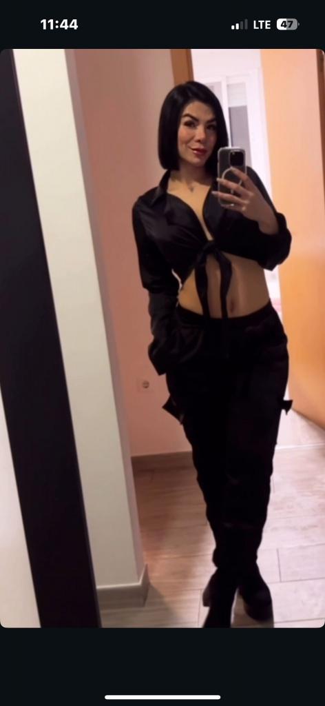 Chica busca chico en Granada: 