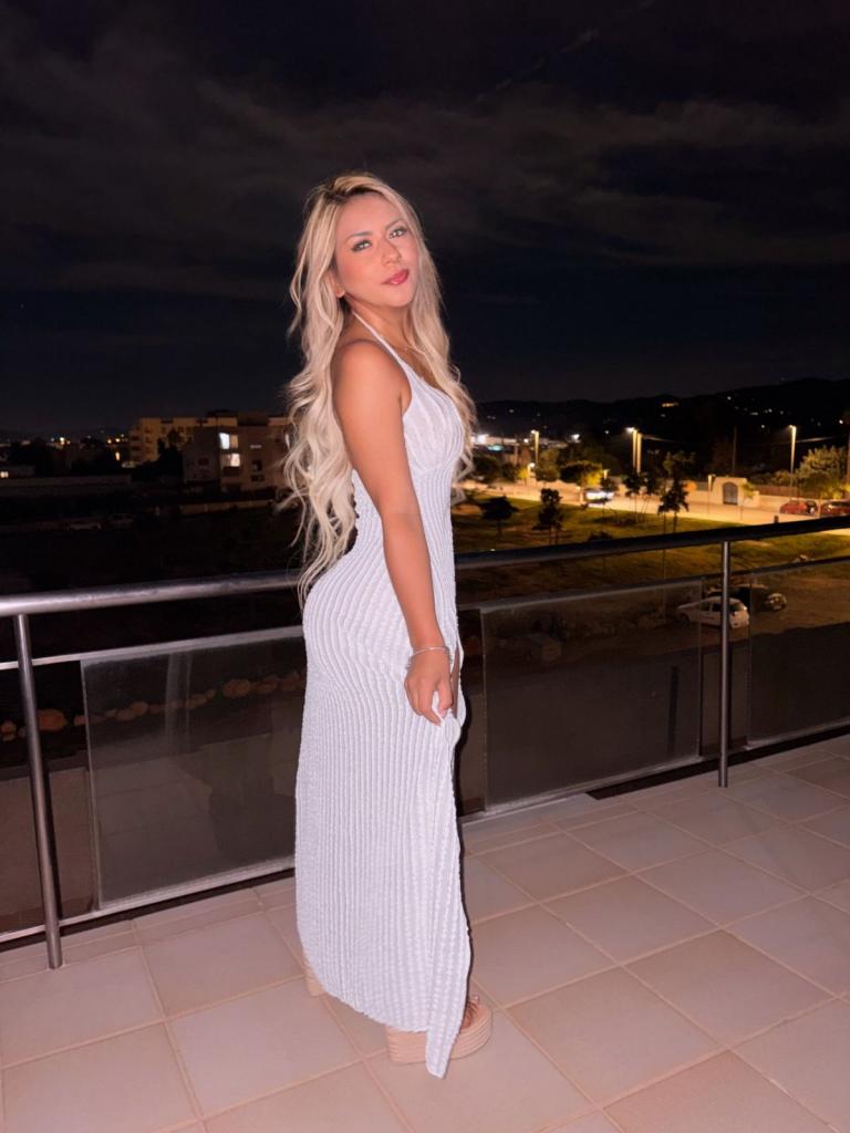 Chica busca chico en Ibiza: 