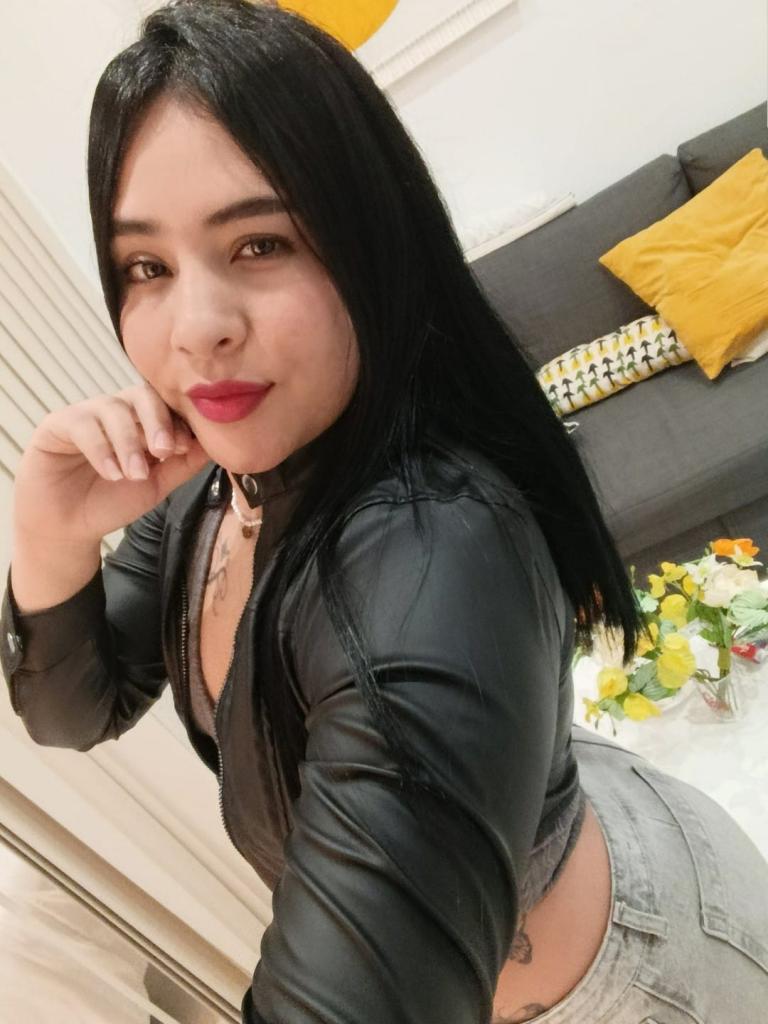 Chica busca chico en Sevilla: 