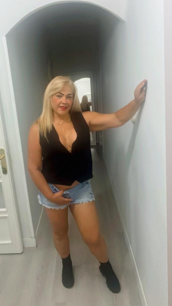 Chica busca chico en La Coruña: 