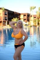 614257030: Chica busca chico en Barcelona