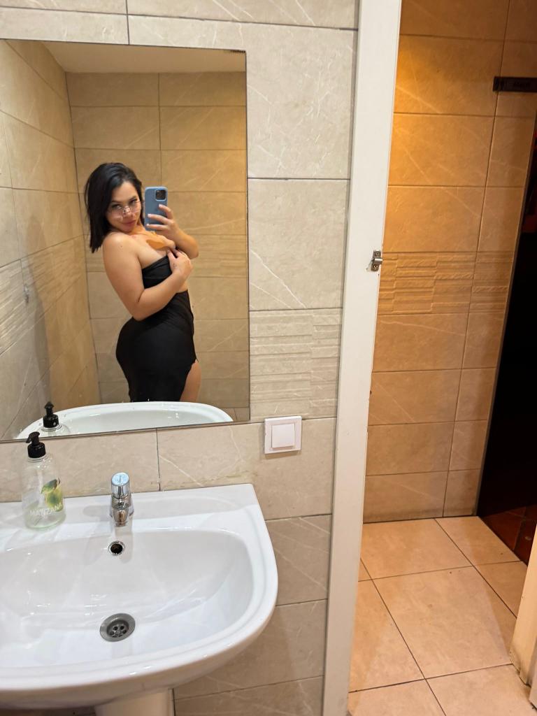 637952355: Chica busca chico en Málaga