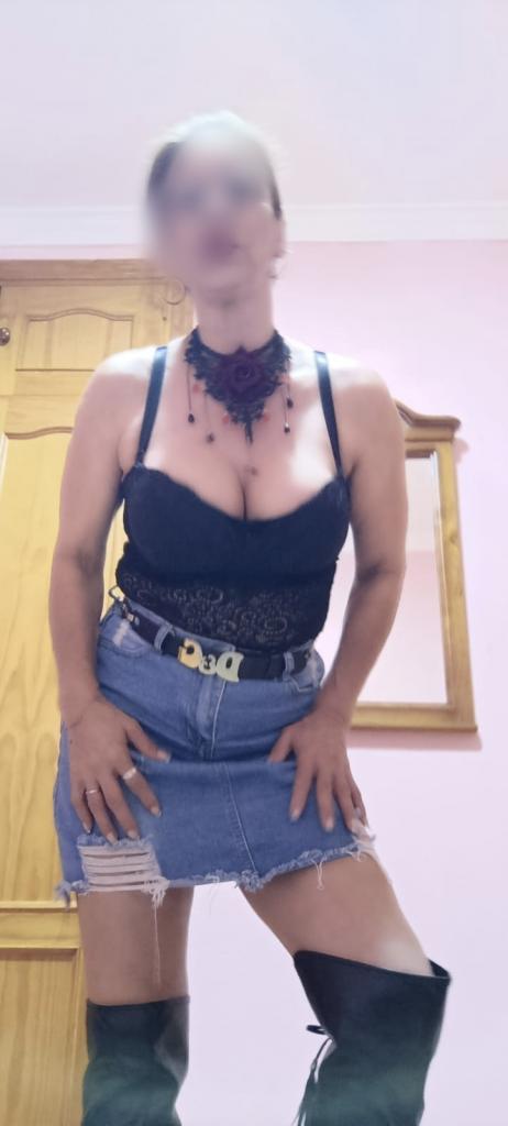 Chica busca chico en Cádiz: 