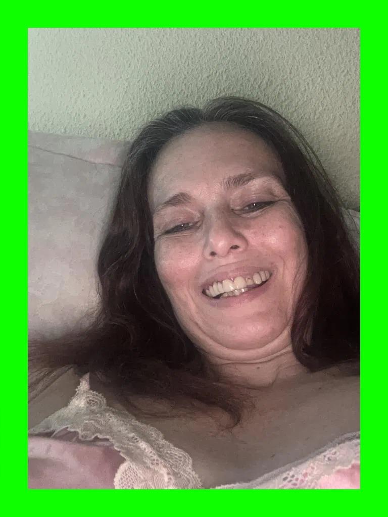 670813143: Chica busca chico en Salamanca