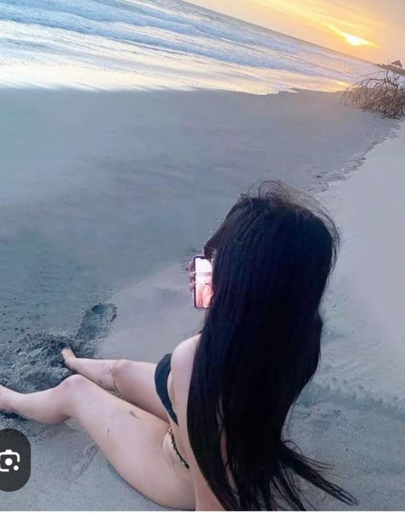 Chica busca chico en Menorca: 