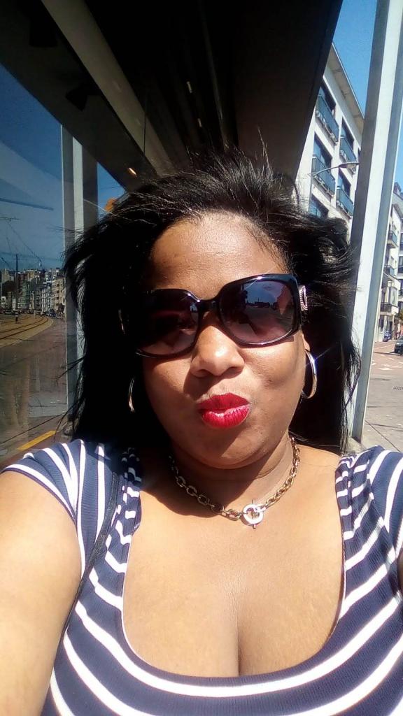 604350827: Chica busca chico en La Coruña