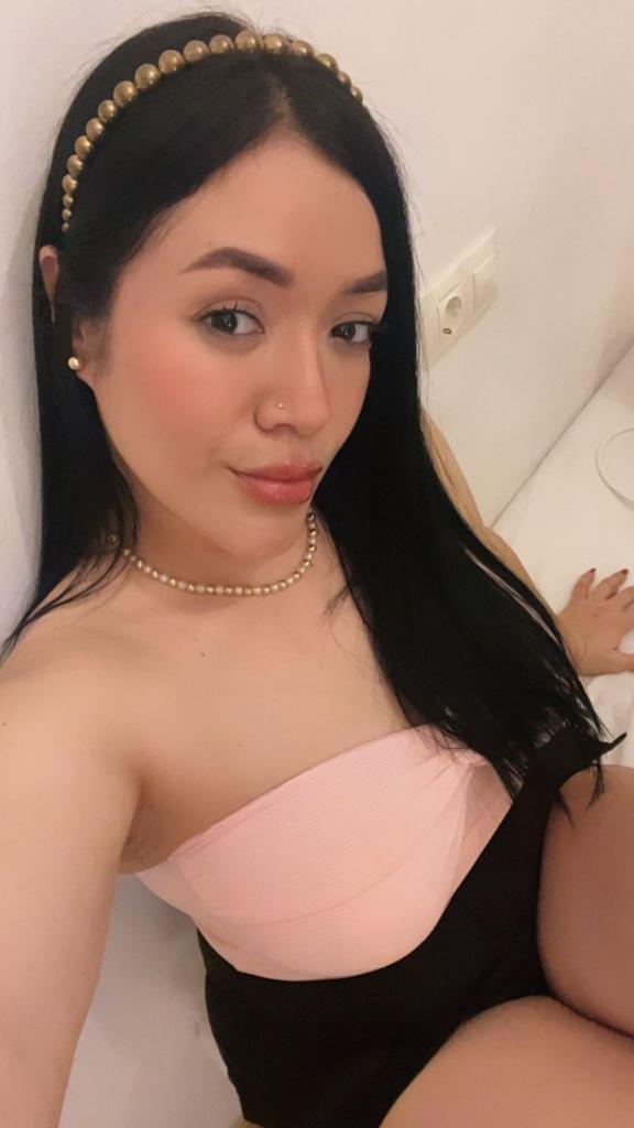 Chica busca chico en Almería: Chica busca chico