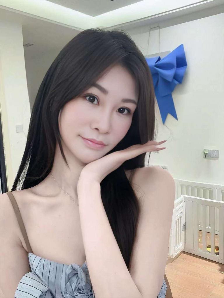 Chica busca chico en Barcelona: Chica busca chico