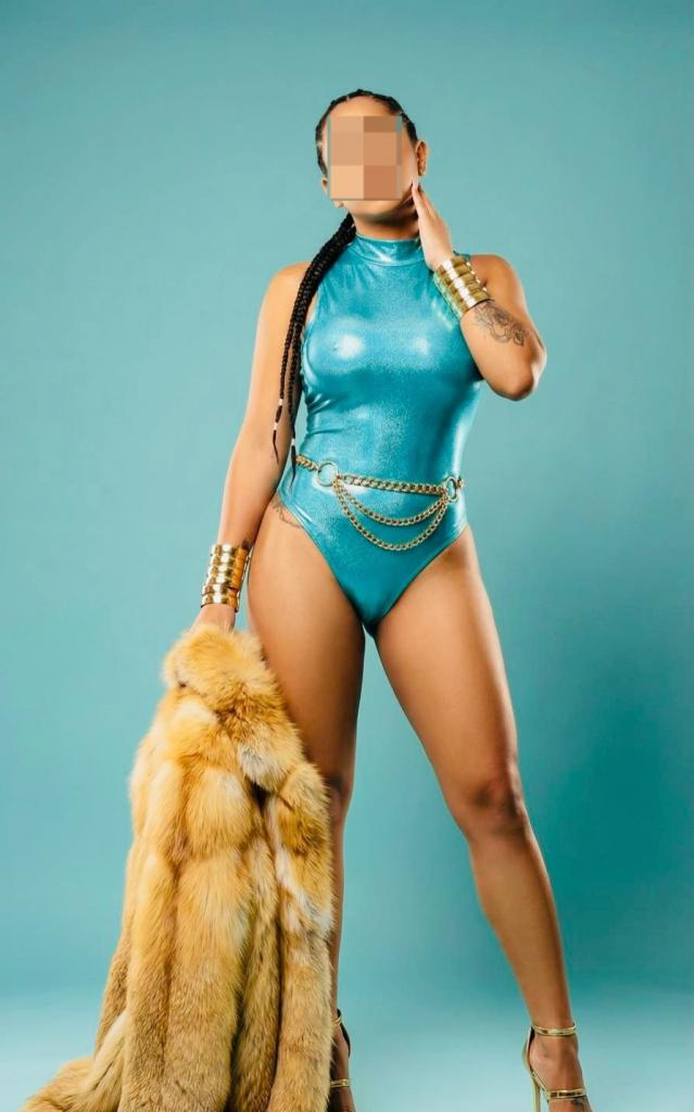 638657670: Chica busca chico en Zaragoza