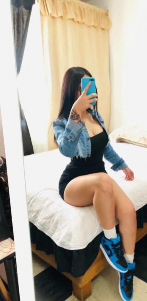Chica busca chico en Almería: 