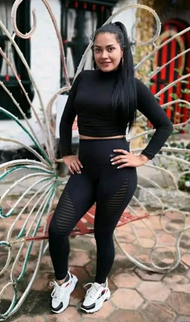 Chica busca chico en Almería: 